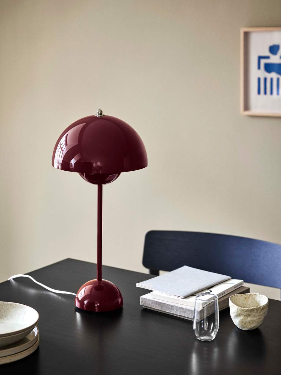 &Tradition Flowerpot Table Lamp VP3