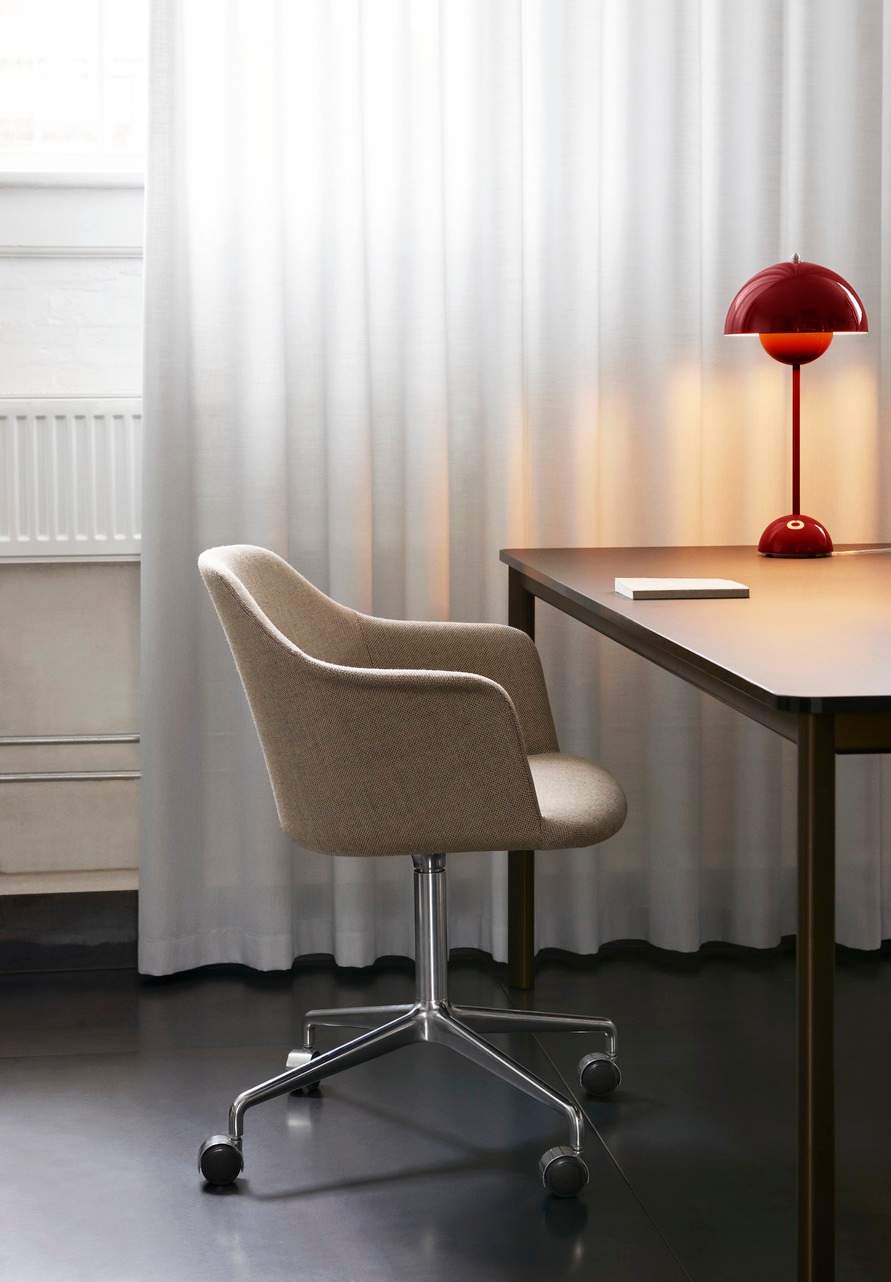 &Tradition Flowerpot Table Lamp VP3