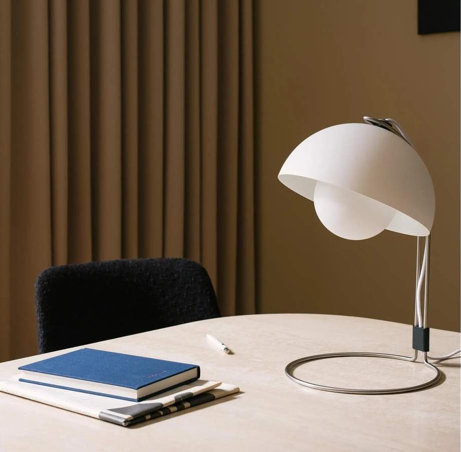 &Tradition Flowerpot Table Lamp VP4
