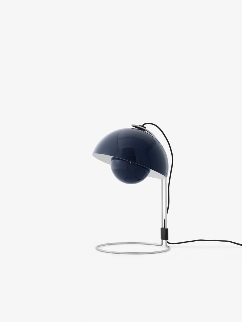 &Tradition Flowerpot Table Lamp VP4