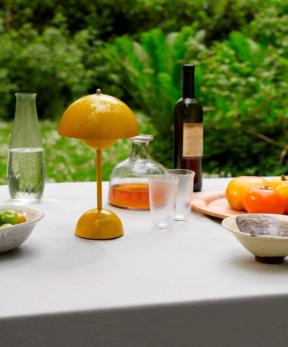 &Tradition Flowerpot Portable Table Lamp