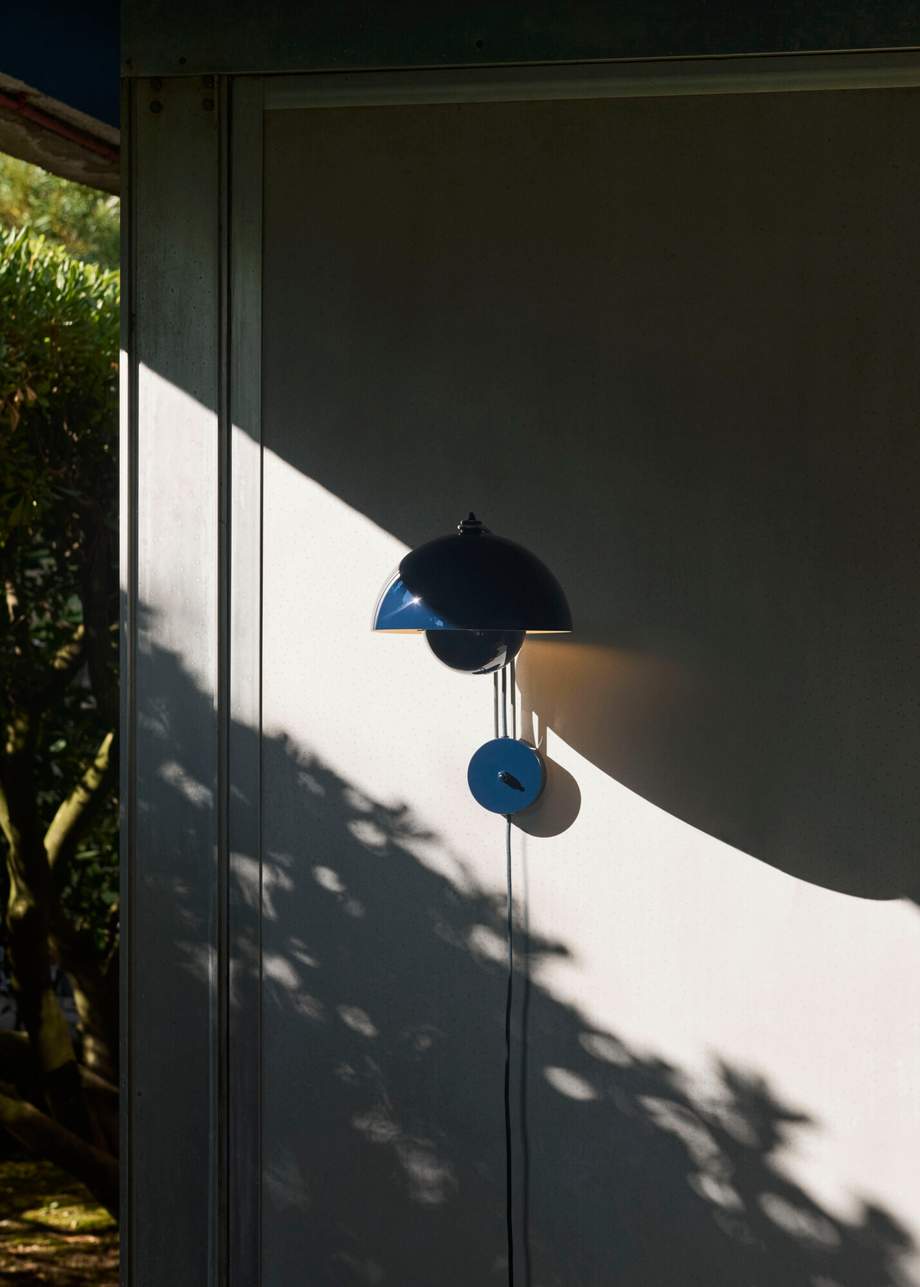 &Tradition Flowerpot Wall Lamp