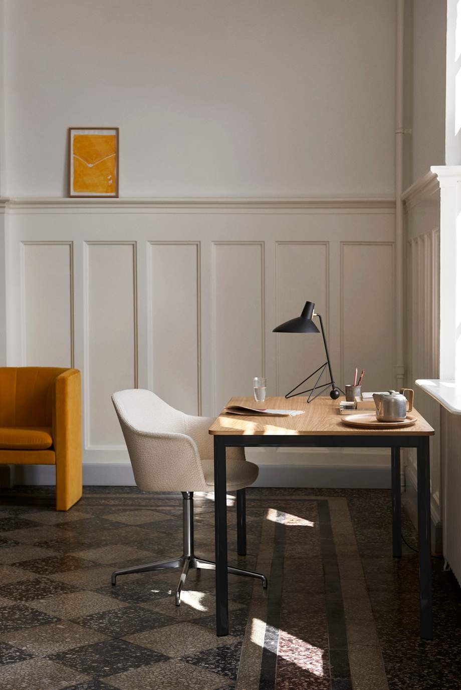 &Tradition Tripod Table Lamp