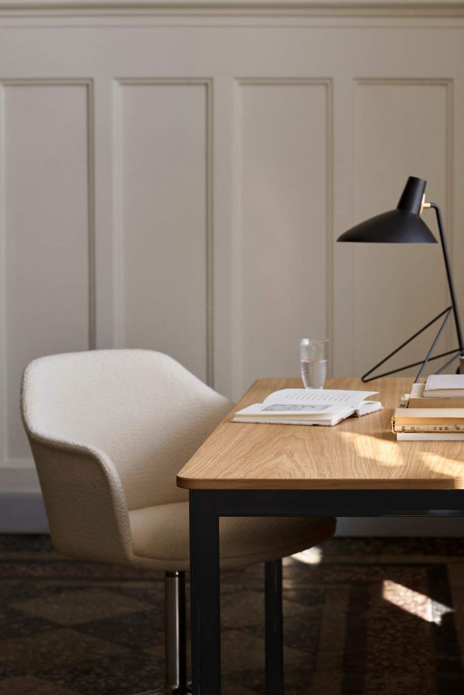 &Tradition Tripod Table Lamp