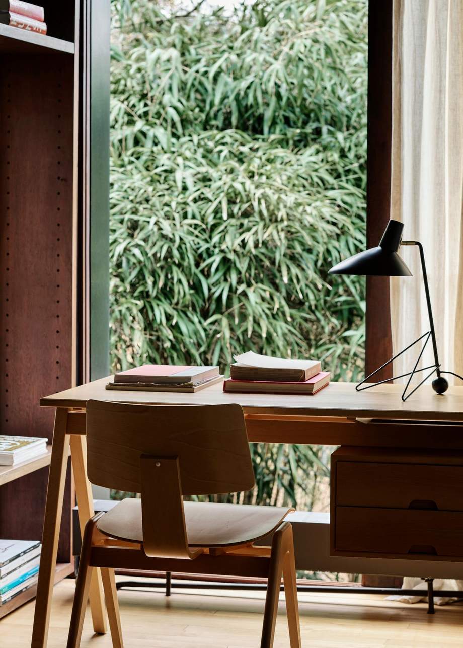&Tradition Tripod Table Lamp