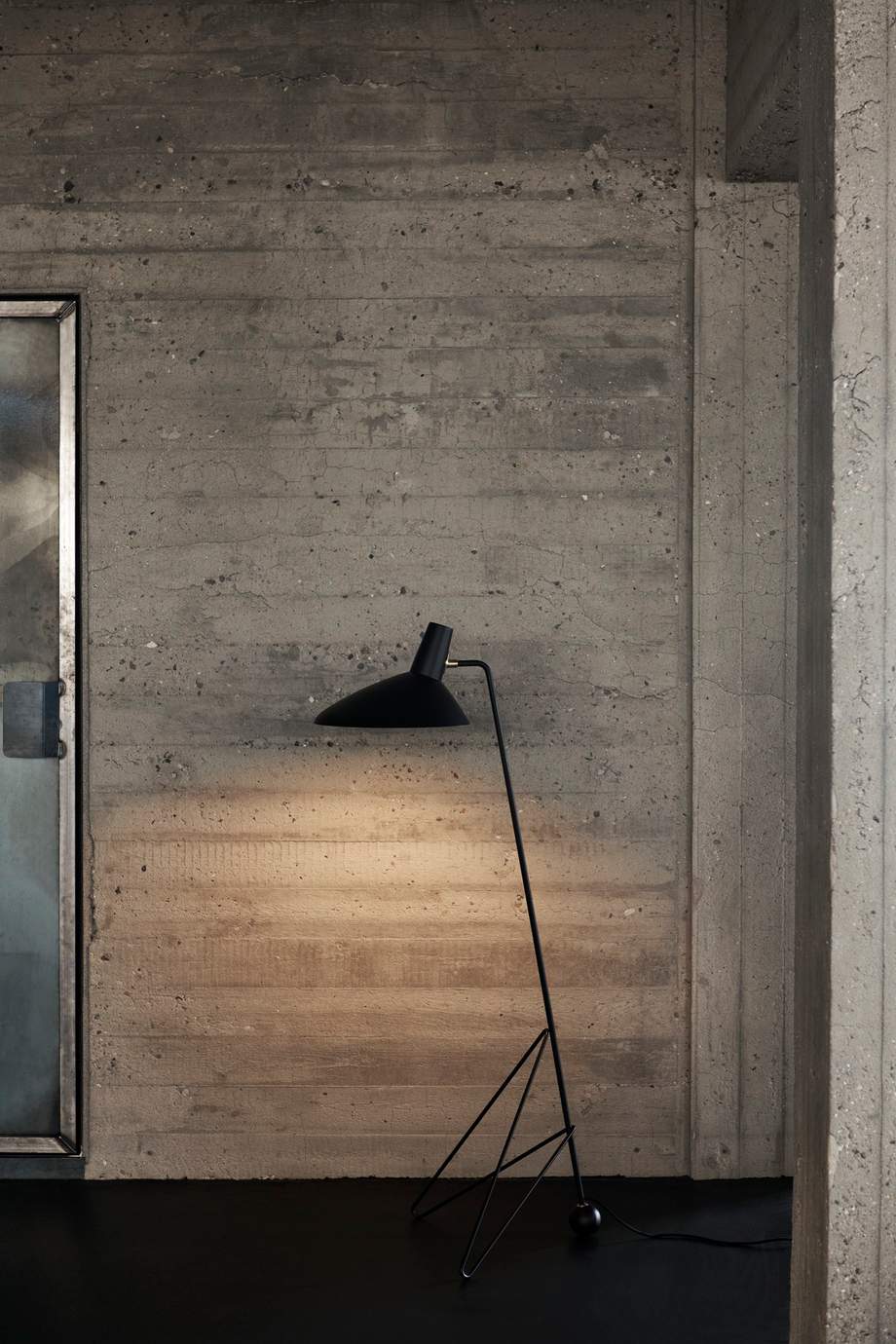 &Tradition Tripod Floor Lamp