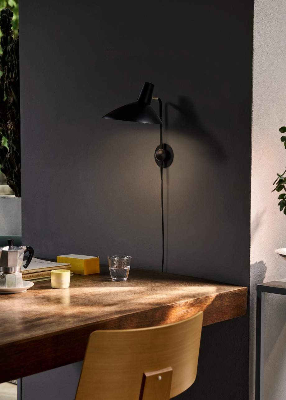 &Tradition Tripod Wall Lamp
