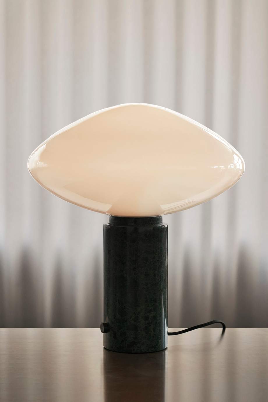 &Tradition Mist Table Lamp