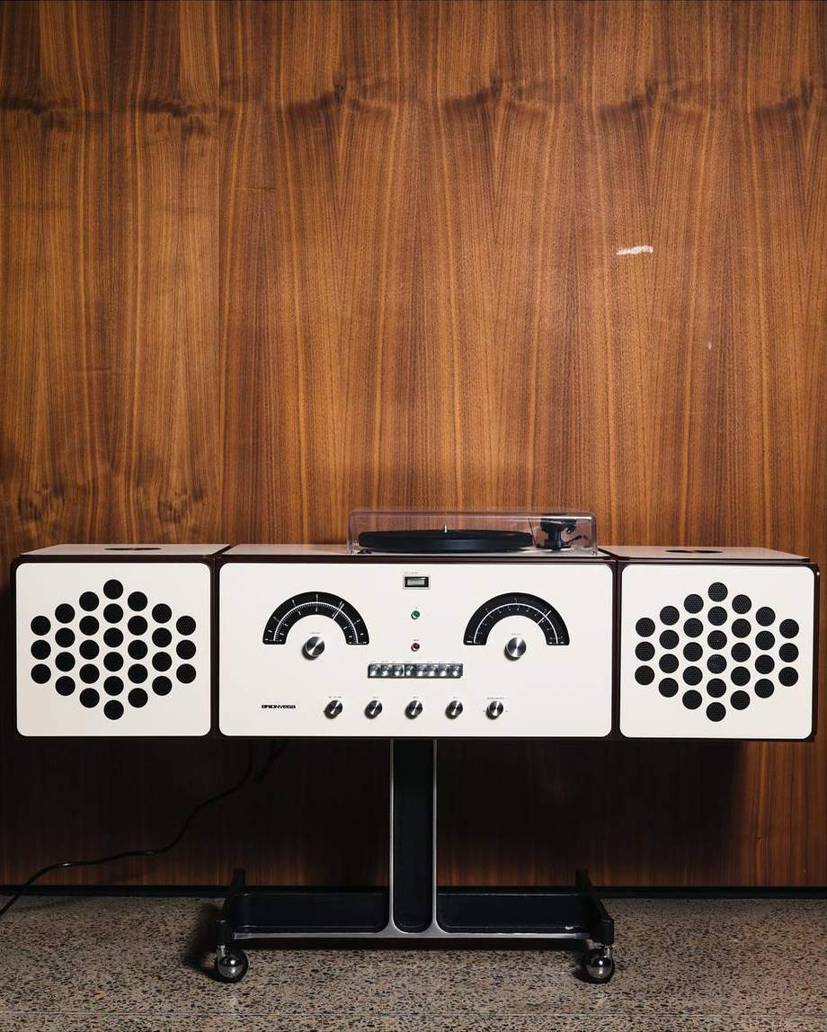 Brionvega Radiofonografo rr226