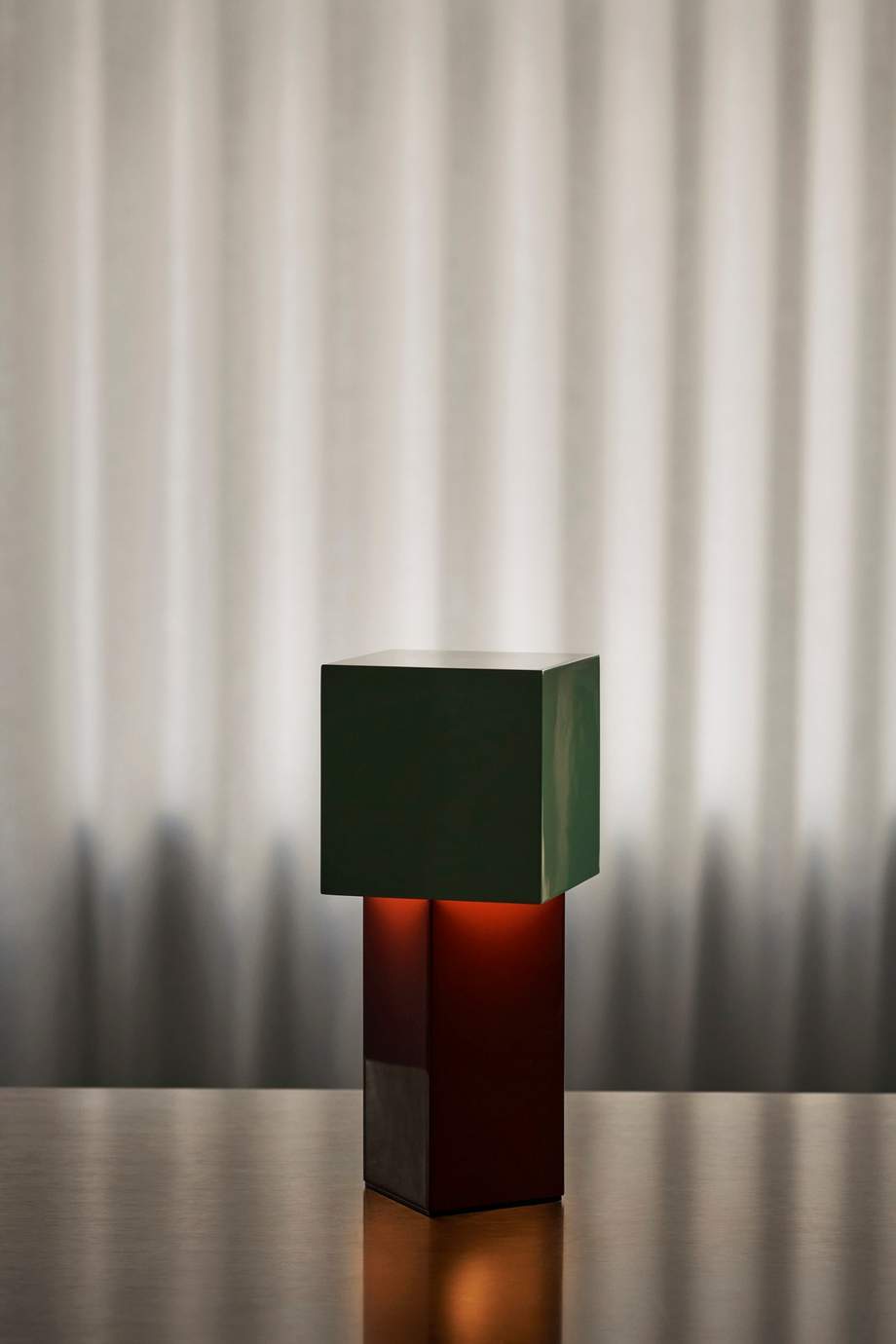 &Tradition Pivot Portable Table Lamp