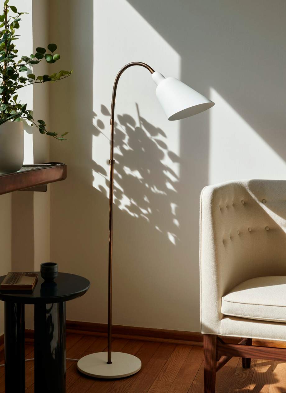 &Tradition Bellevue Floor Lamp